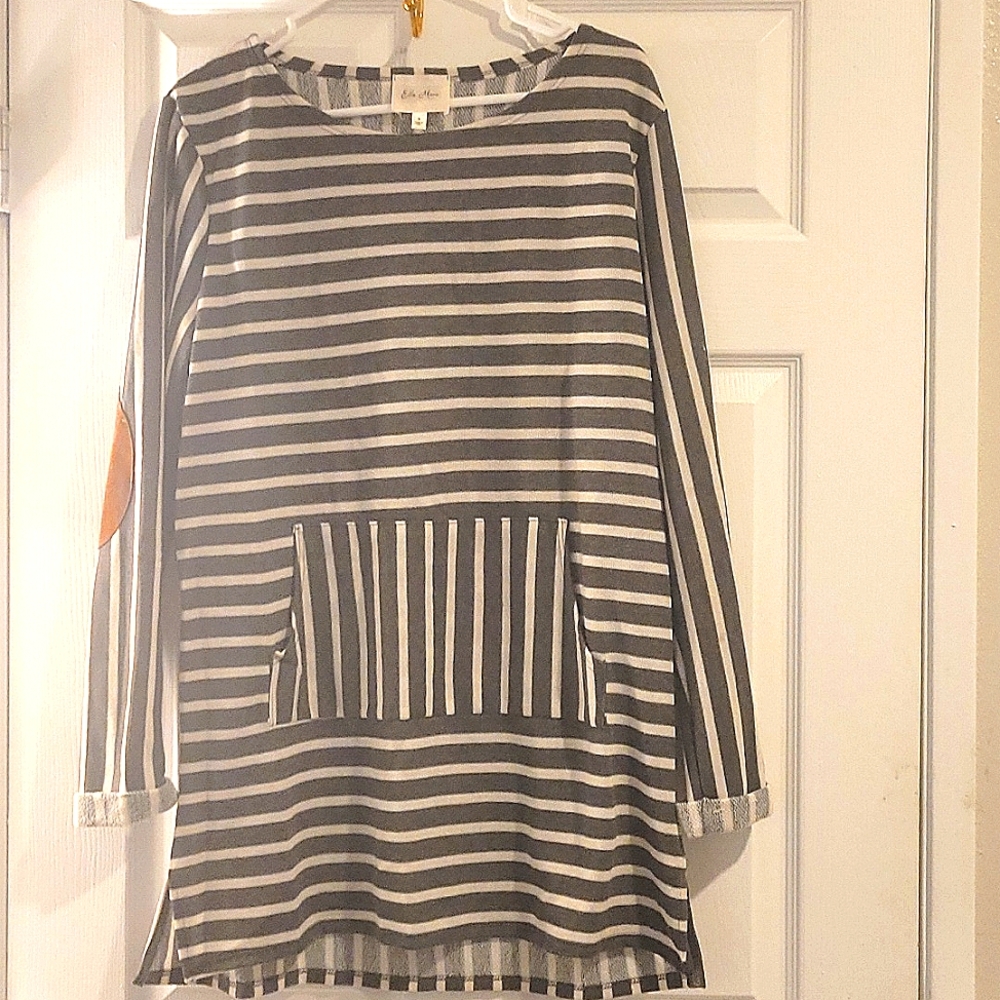 Like new Anthropologie Ella Mara size medium womens long sleeve striped